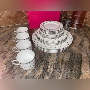 Kate Spade Larabee Road Platinum 20 pc Place Setting